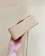 CHANEL 25S FLAP BAG 20 CM IN LIGHT BEIGE LAMBSKIN WITH GOLD HARDWARE - Image 13