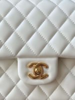 CHANEL 25S CLASSIC FLAP BAG 25 CM IN WHITE LAMBSKIN WITH GOLD HARDWARE - Image 2