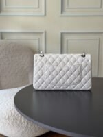 CHANEL 25S CLASSIC FLAP BAG 25 CM IN WHITE LAMBSKIN WITH SILVER HARDWARE - Image 3