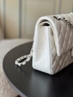 CHANEL 25S CLASSIC FLAP BAG 25 CM IN WHITE LAMBSKIN WITH SILVER HARDWARE - Image 16