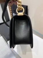 BOY BAG MEDIUM 25 BLACK CAVIAR GOLD HARDWARE - Image 4