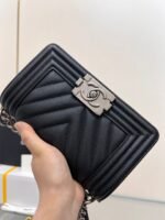 BOY BAG SMALL 20 BLACK CHEVRON CAVIAR RUTHENIUM HARDWARE - Image 8