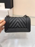 BOY BAG SMALL 20 BLACK CHEVRON CAVIAR RUTHENIUM HARDWARE - Image 5