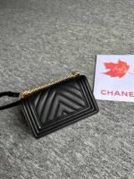 BOY BAG SMALL 20 BLACK CHEVRON CAVIAR GOLD HARDWARE - Image 2