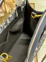 CD SMALL BOOK TOTE 26 BLUE OBLIQUE EMBROIDERY - Image 8