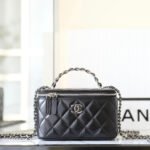 CC VANITY CASE 17 BLACK LAMBSKIN SILVER HARDWARE - Image 10