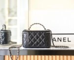 CC VANITY CASE 17 BLACK LAMBSKIN SILVER HARDWARE - Image 5