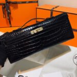 KELLY CUT 31 IN BLACK SHINY ALLIGATOR LEATHER WITH GOLD HARDWARE - Image 10