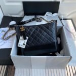 CC GABRIELLE MEDIUM 28 HOBO BAG IN BLACK CALFSKIN - Image 10