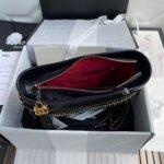 CC GABRIELLE MEDIUM 28 HOBO BAG IN BLACK CALFSKIN - Image 7