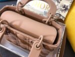 MEDIUM LADY 20 BAG IN CAMEL BROWN CALFSKIN - Image 18