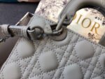 MEDIUM LADY 20 BAG IN GREY CALFSKIN - Image 14