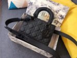 MEDIUM LADY 20 BAG IN BLACK CALFSKIN - Image 12