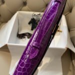 KELLY CUT 31 IN VIOLET PURPLE ALLIGATOR LEATHER WITH GOLD HARDWARE - Image 14