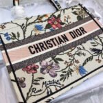 MEDIUM BOOK TOTE BAG 36 IN BEIGE COTTON WITH MULTICOLOR EMBROIDERY - Image 12