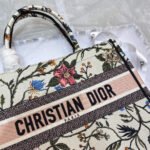 MEDIUM BOOK TOTE BAG 36 IN BEIGE COTTON WITH MULTICOLOR EMBROIDERY - Image 13