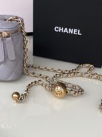 CC MINI 11 VANITY CHAIN IN LIGHT GREY CALFSKIN GOLD HARDWARE - Image 18