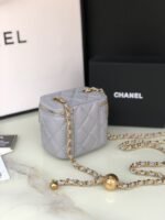 CC MINI 11 VANITY CHAIN IN LIGHT GREY CALFSKIN GOLD HARDWARE - Image 12