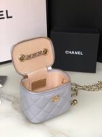 CC MINI 11 VANITY CHAIN IN LIGHT GREY CALFSKIN GOLD HARDWARE - Image 13