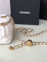 CC MINI 11 VANITY CHAIN IN WHITE CALFSKIN GOLD HARDWARE - Image 18