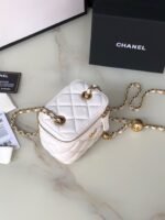 CC MINI 11 VANITY CHAIN IN WHITE CALFSKIN GOLD HARDWARE - Image 5