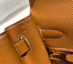 KELLY 28CM IN GOLD EPSOM CALFSKIN GOLD HARDWARE - Image 16
