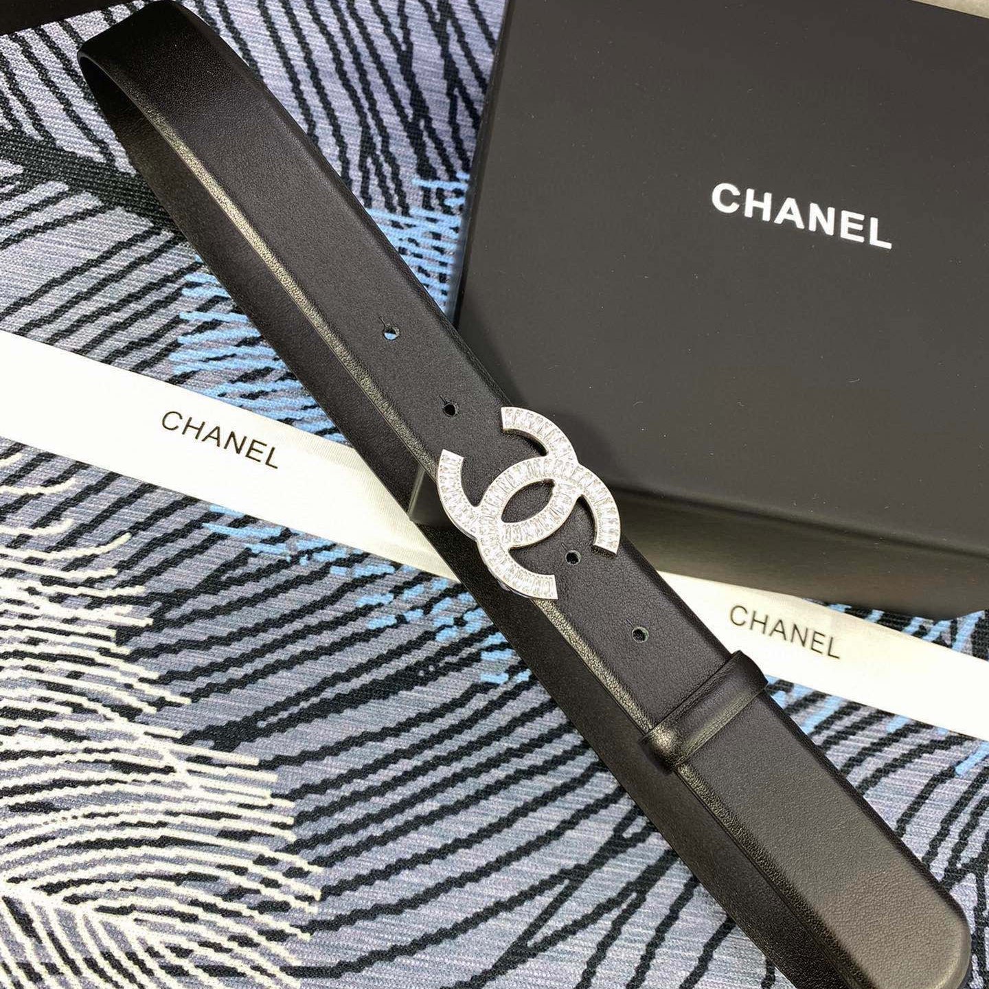 20220527_i1653661788_1908_6_jpg_85518795-f020-4ce0-8c97-816dcc8e7aff CHANEL 25S BELT 30 MM IN BLACK CALFSKIN WITH SILVER HARDWARE 615100 - Image 1