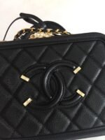 CC MINI 17 VANITY CASE IN BLACK CALFSKIN GOLD HARDWARE - Image 7