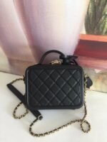 CC MINI 17 VANITY CASE IN BLACK CALFSKIN GOLD HARDWARE - Image 2