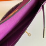 KELLY CUT 31 IN VIOLET PURPLE CALFSKIN WITH GOLD HARDWARE - Image 16