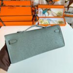 KELLY CUT 31 IN SEAFOAM GREEN CALFSKIN WITH GOLD HARDWARE - Image 15