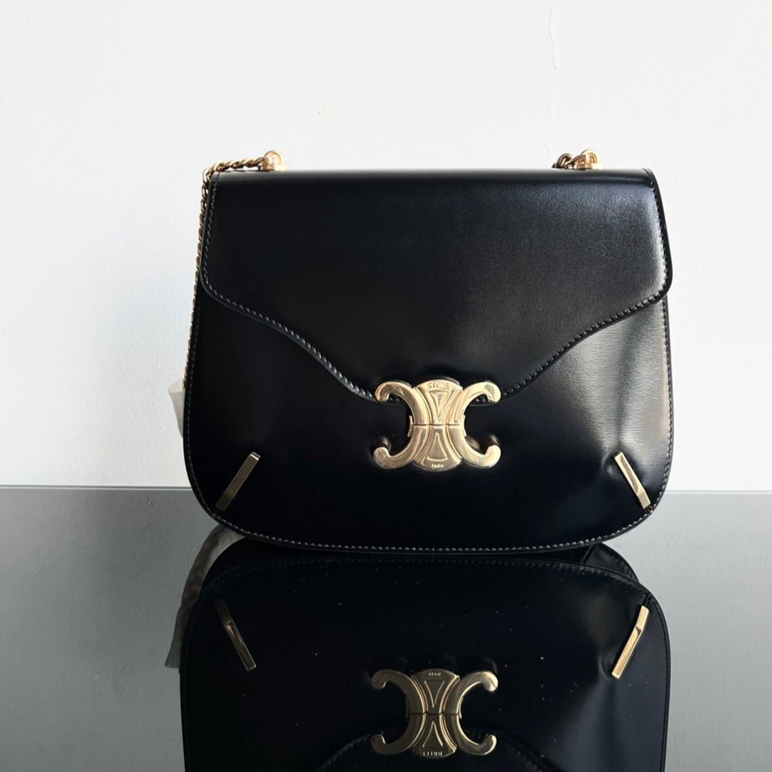 20220727_i1658906161_2879_0_jpg BESACE TRIPHOME 24 BLACK GLOSSY CALFSKIN - Image 1
