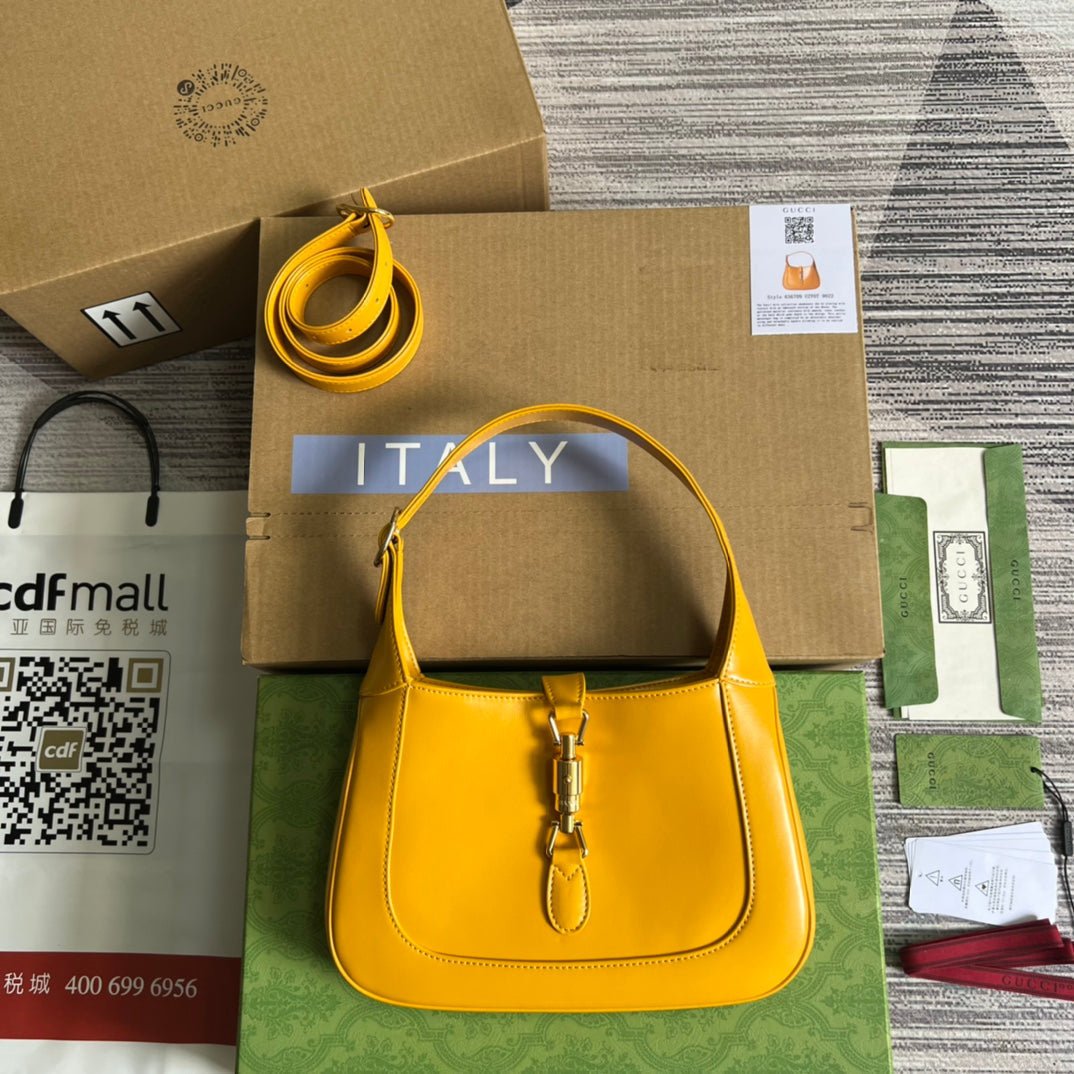 20220809_i1660054091_2594_0_jpg GG JACKIE SMALL 28 SHOULDER BAG IN YELLOW CALFSKIN - Image 1