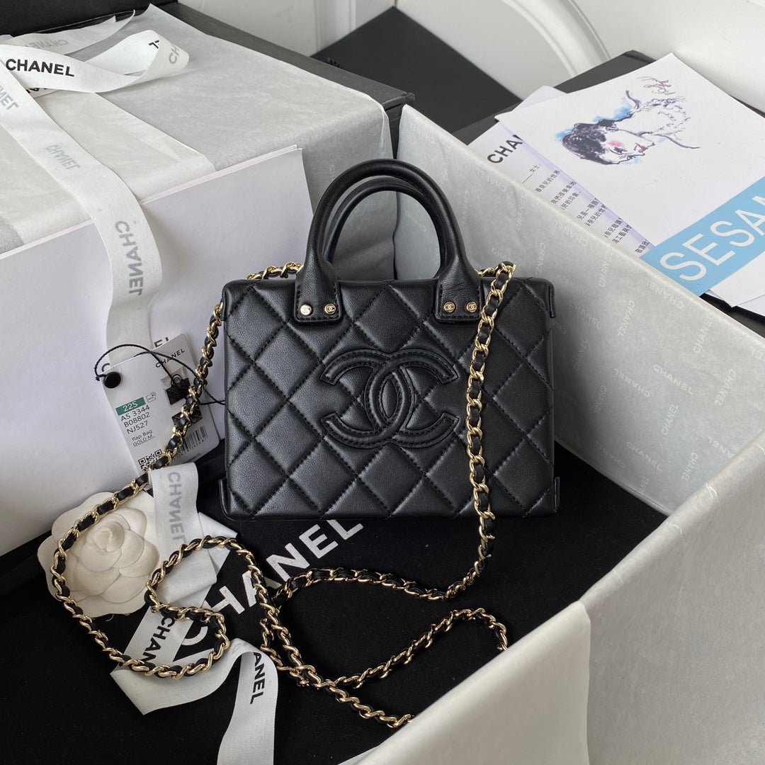 20220820_i1660938166_3550_0_jpg CC MINI 15 BOX BAG IN BLACK CALFSKIN GOLD HARDWARE - Image 1
