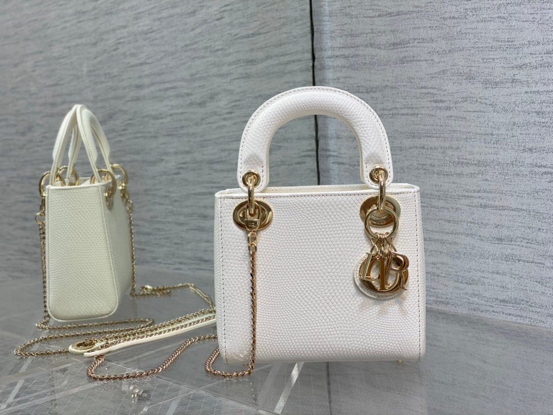 20220908_i1662621194_1656_0_jpg MINI LADY 17 BAG IN WHITE EMBOSSED LAMBSKIN WITH GOLDEN CLASP - Image 1