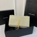 KATE TASSEL 24 CROCODILE PATTERN CALFSKIN WHITE WITH GOLD LOGO - Image 10