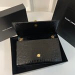 KATE TASSEL 24 CROCODILE PATTERN CALFSKIN BLACK WITH GOLD LOGO - Image 12