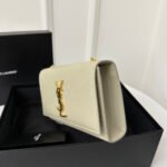 KATE 20 SMALL IN CALFSKIN WHITE WITH GOLD LOGO - Image 13