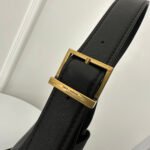 LE 5 À 7 HANDBAG 22 IN BLACK CALFSKIN - Image 18