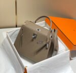 KELLY 28CM IN ETOUPE EPSOM CALFSKIN SLIVER HARDWARE - Image 11