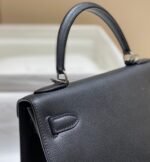 KELLY 28CM IN NOIR EPSOM CALFSKIN SILVER HARDWARE - Image 8
