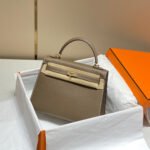 KELLY 25CM IN ETOUPE EPSOM CALFSKIN GOLD HARDWARE