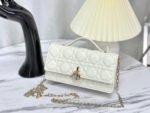 LADY 21 CHAIN BAG IN WHITE LAMBSKIN - Image 3