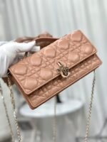 LADY CHAIN BAG 21 IN ALMOND BEIGE LAMBSKIN - Image 11