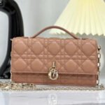 LADY CHAIN BAG 21 IN ALMOND BEIGE LAMBSKIN - Image 10