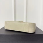 LE 5 À 7 HANDBAG 24 IN SNAKE PATTERN WHITE CALFSKIN - Image 15