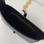 LE 5 À 7 HANDBAG 24 IN SNAKE PATTERN BLACK CALFSKIN - Image 16
