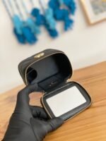 CC MINI 10 VANITY IN BLACK CALFSKIN GOLD HARDWARE - Image 18