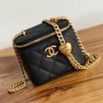 CC MINI 10 VANITY IN BLACK CALFSKIN GOLD HARDWARE - Image 10