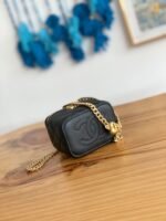 CC MINI 10 VANITY IN BLACK CALFSKIN GOLD HARDWARE - Image 12